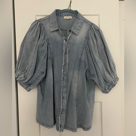 Aaron & Amber Denim Top Size M. NWOT - Picture 2 of 7